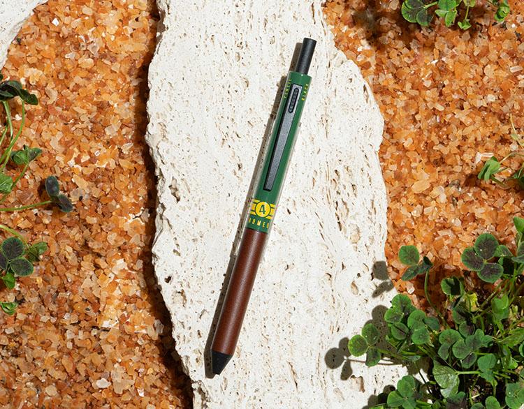 【新製品】〈ROMEO〉日々の筆記時間をより豊かに創造的に ROMEO No.4 多機能ペンの新色とユニークな本革製ノートカバーが新登場